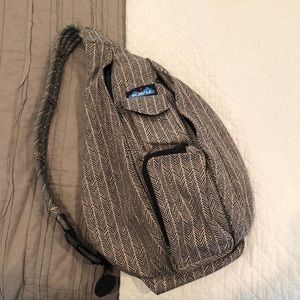 Kavu cross body bag